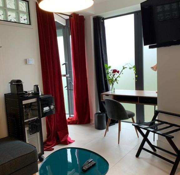 פנסיון La Maison De Robinson