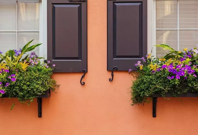 ベッドアンドブレックファースト Elliott House Inn