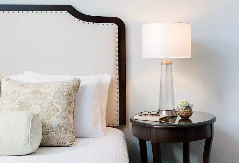 ベッドアンドブレックファースト Elliott House Inn