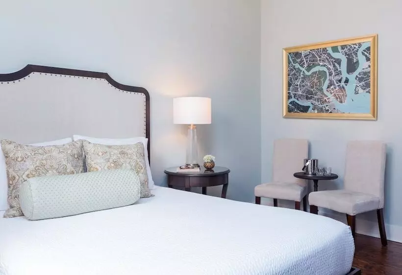 ベッドアンドブレックファースト Elliott House Inn