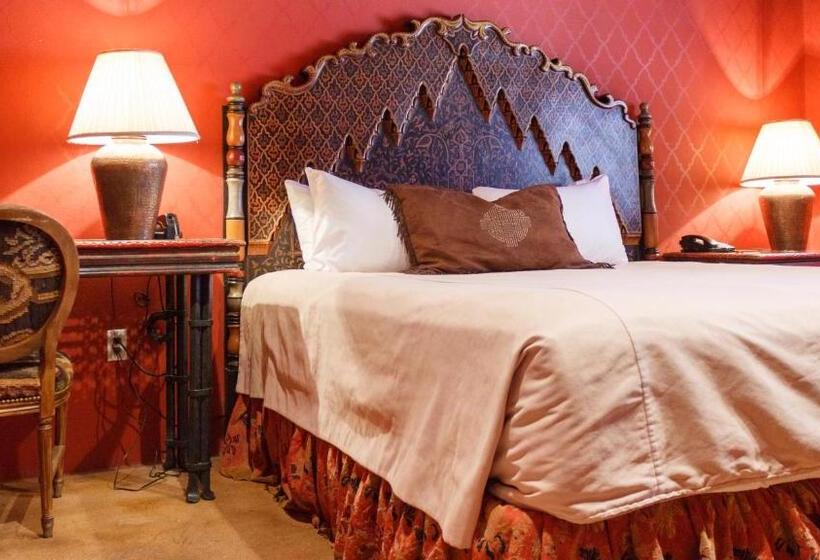 El Monte Sagrado Resort & Spa