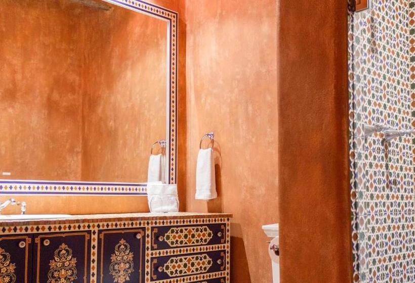 El Monte Sagrado Resort & Spa