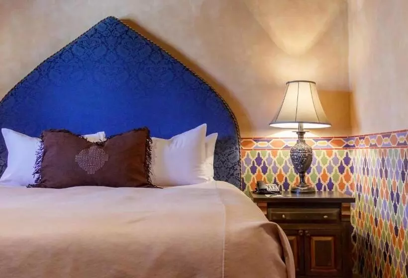 El Monte Sagrado Resort & Spa