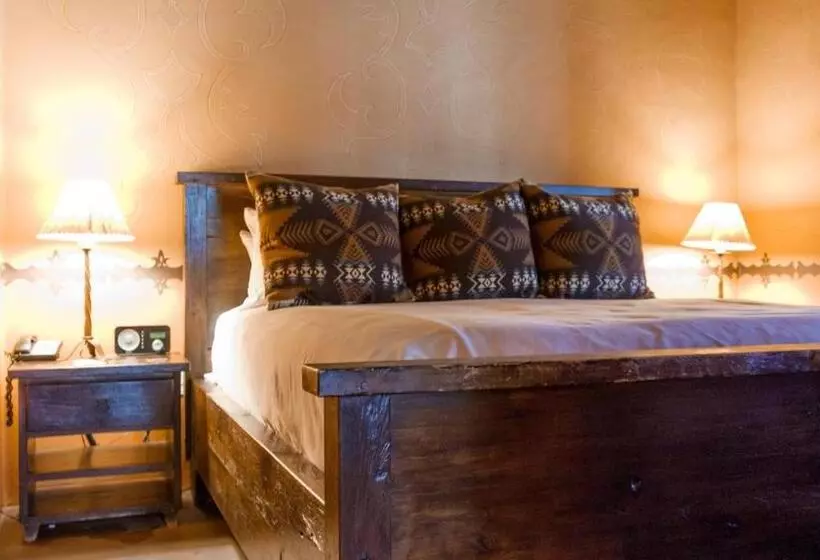 El Monte Sagrado Resort & Spa