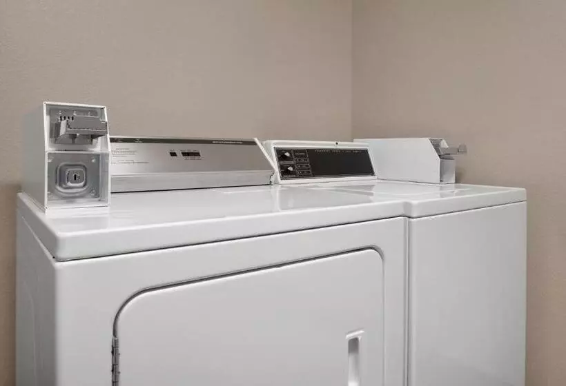 هتل Country Inn & Suites By Radisson, Brookings