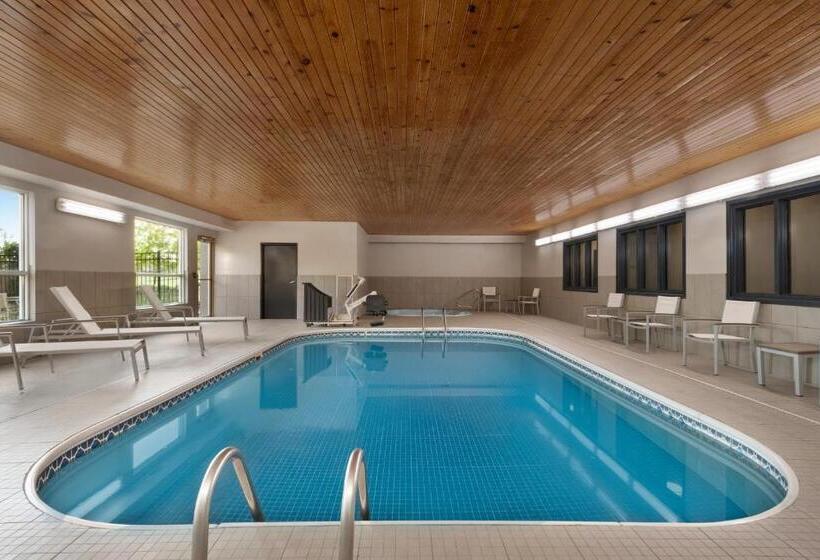 בית מלון כפרי Country Inn & Suites By Radisson, Brookings