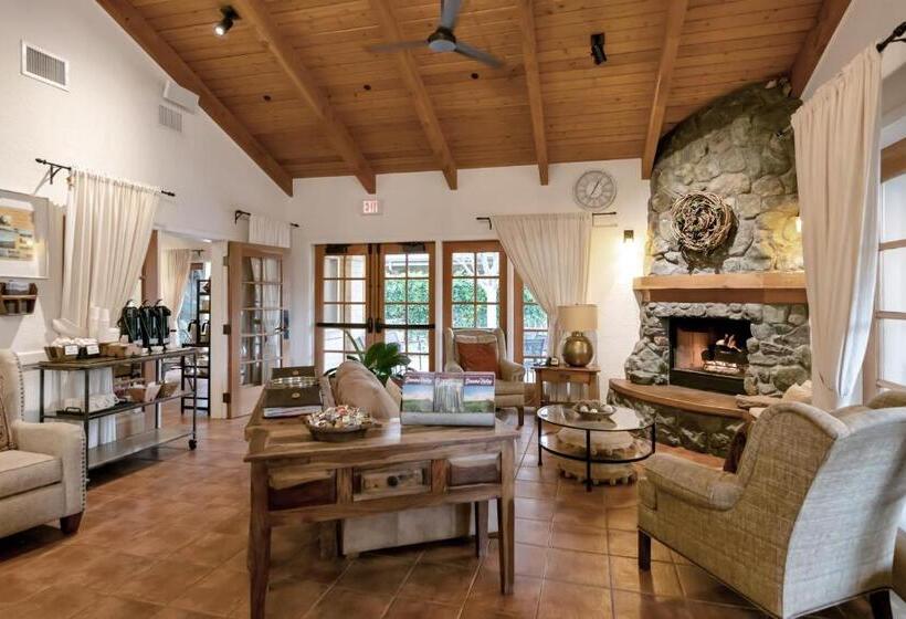 בית מלון כפרי El Pueblo Inn