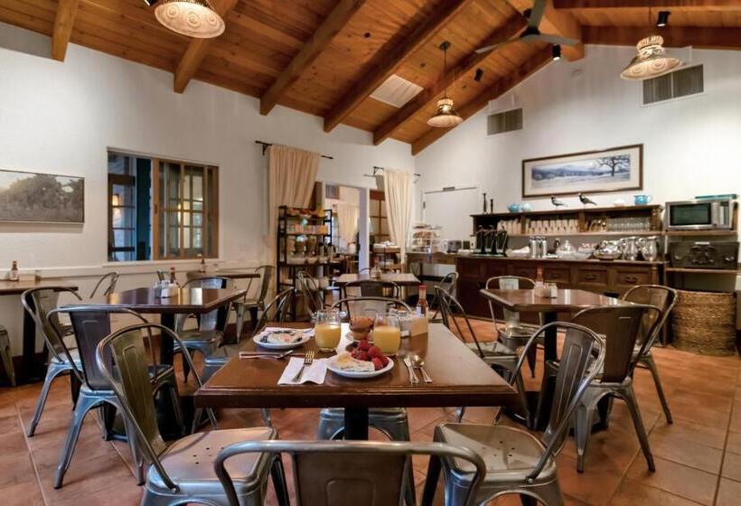 בית מלון כפרי El Pueblo Inn