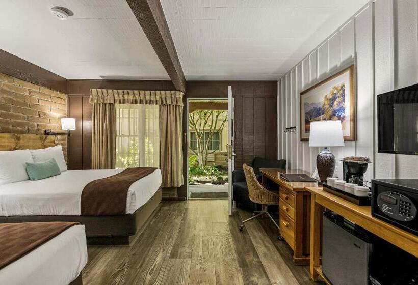 בית מלון כפרי El Pueblo Inn