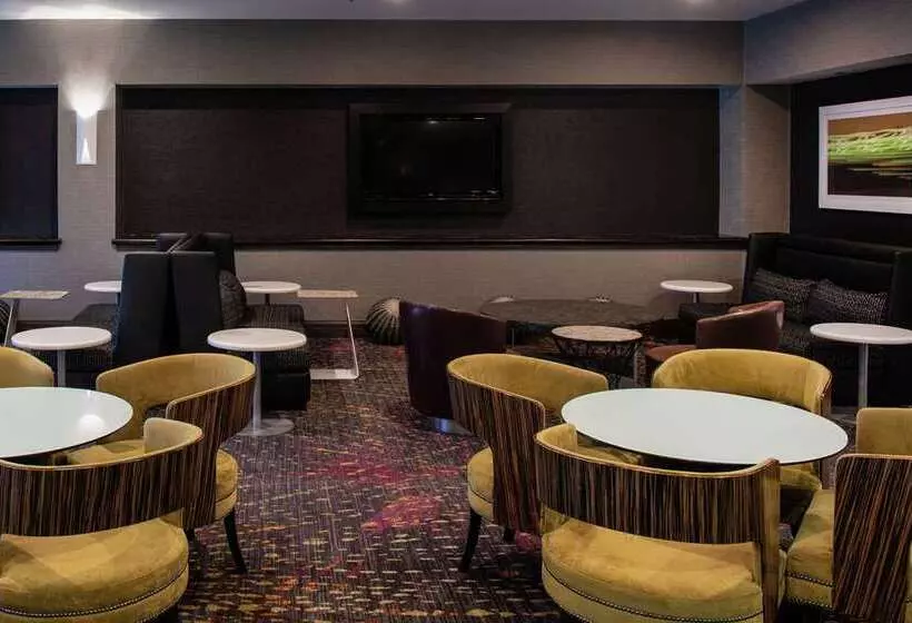 Отель Embassy Suites By Hilton Las Vegas