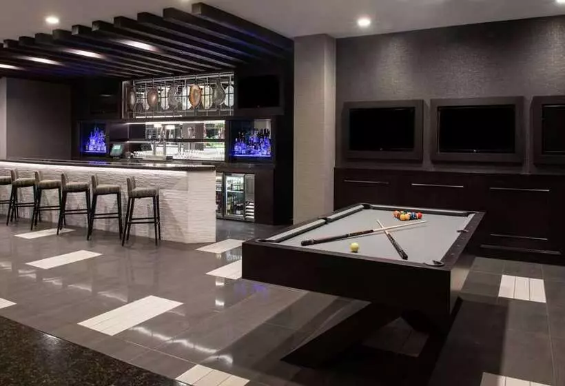 Отель Embassy Suites By Hilton Las Vegas