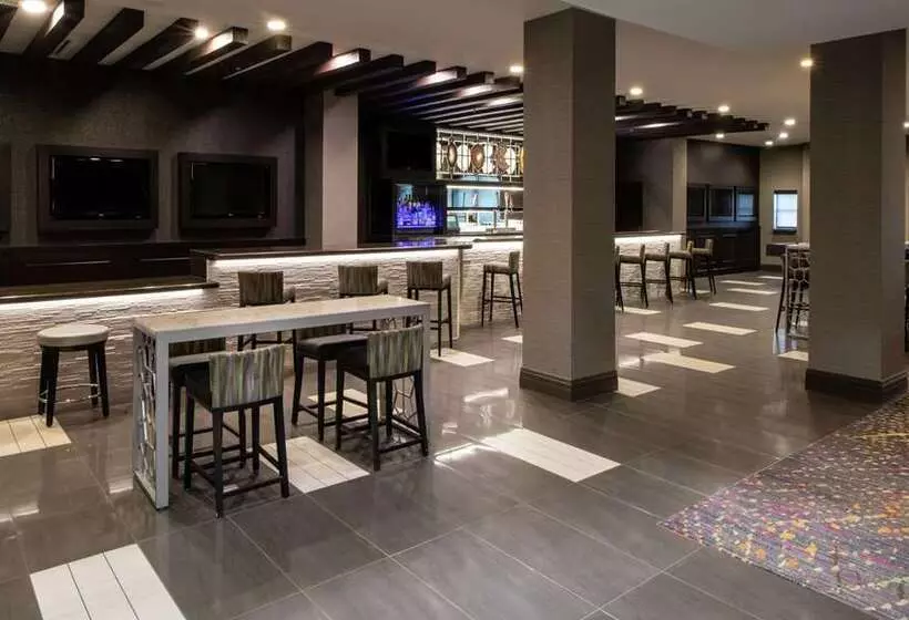 Отель Embassy Suites By Hilton Las Vegas