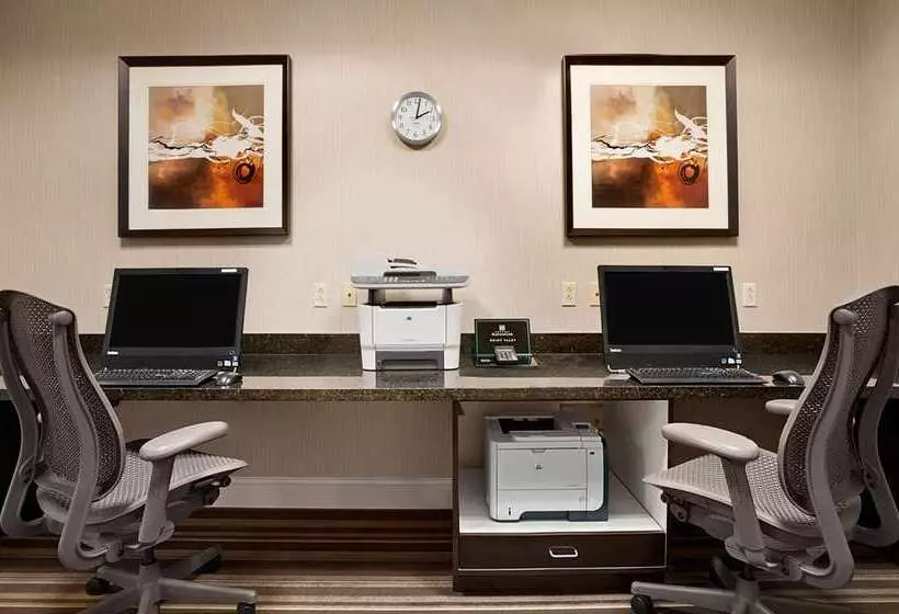 Отель Embassy Suites By Hilton Las Vegas