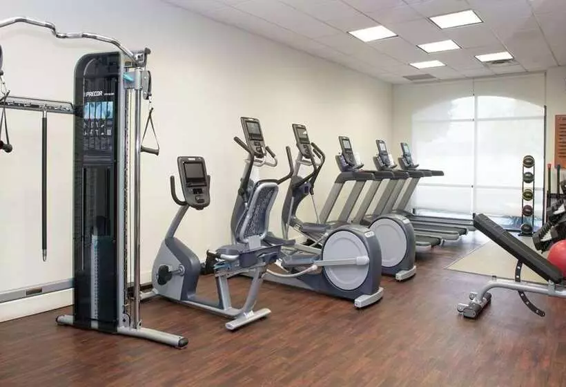 Отель Embassy Suites By Hilton Las Vegas