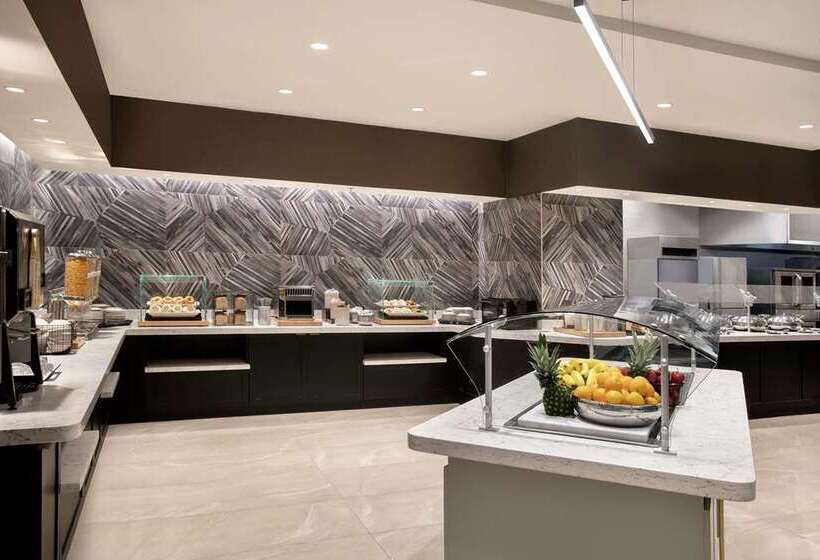 בית מלון כפרי Embassy Suites By Hilton Orlando Airport