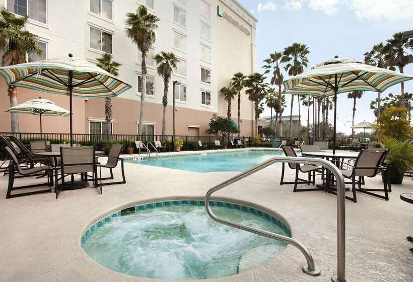 בית מלון כפרי Embassy Suites By Hilton Orlando Airport