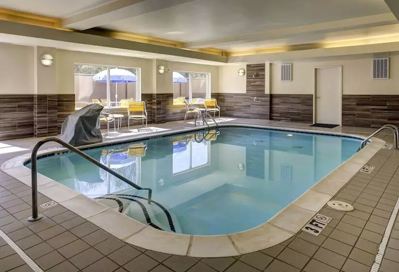 Отель Fairfield Inn And Suites By Marriott Atlanta Suwanee