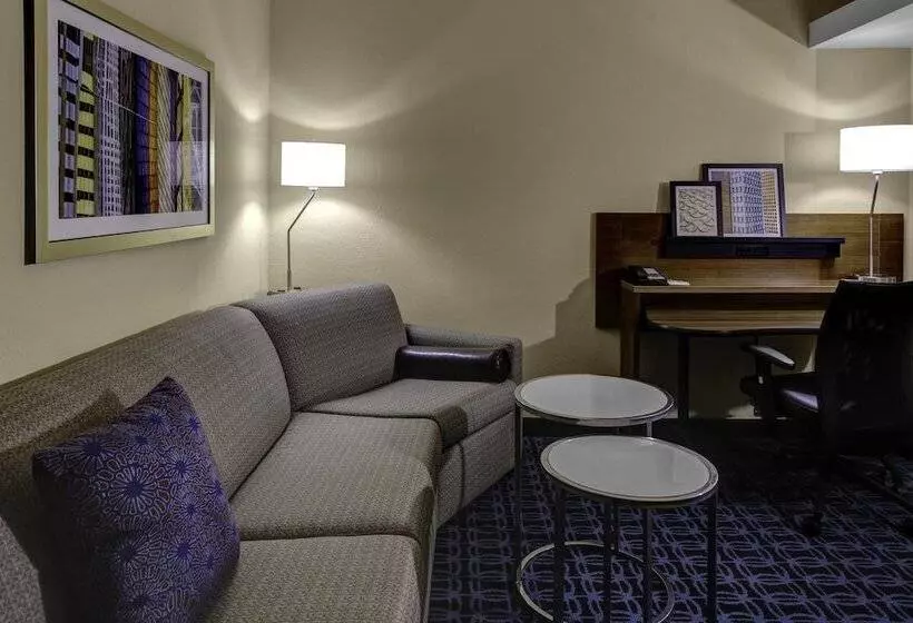 Отель Fairfield Inn And Suites By Marriott Atlanta Suwanee