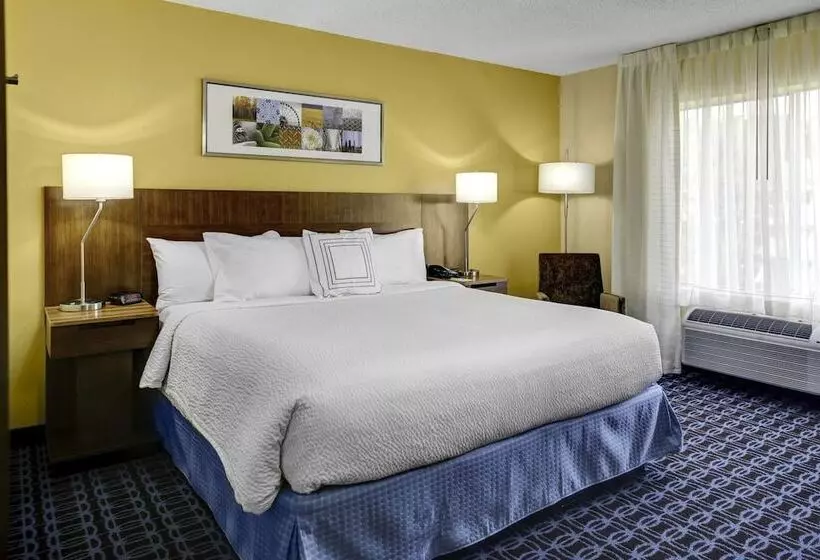 Отель Fairfield Inn And Suites By Marriott Atlanta Suwanee