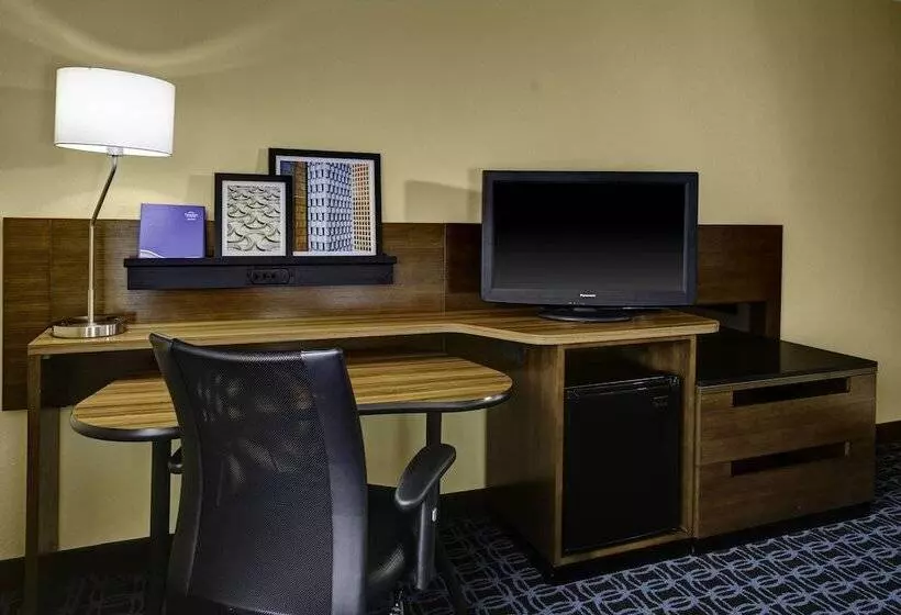 Отель Fairfield Inn And Suites By Marriott Atlanta Suwanee