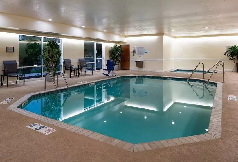 ホテル Fairfield Inn And Suites Beloit