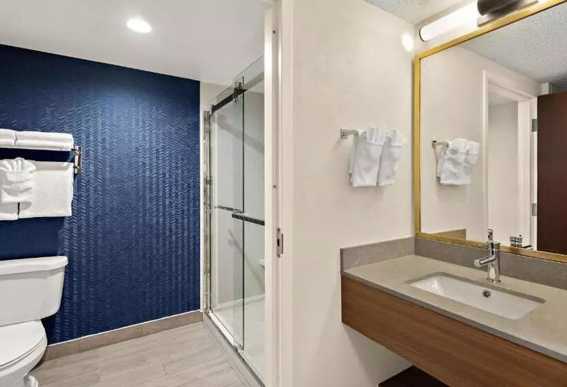 Отель Fairfield By Marriott Chesapeake