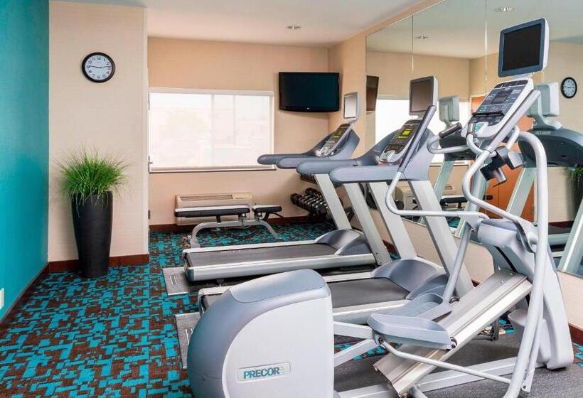 فندق Fairfield Inn & Suites Lincoln