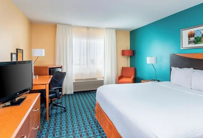 هتل Fairfield Inn & Suites Lincoln