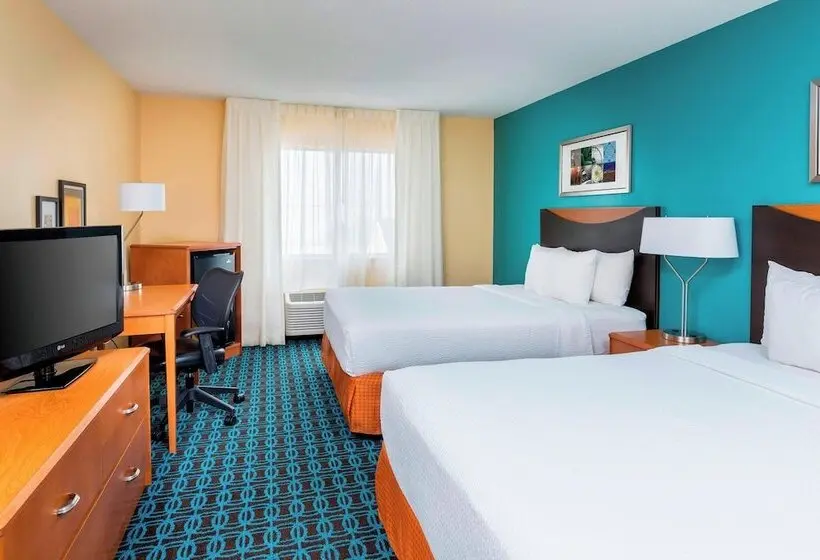 هتل Fairfield Inn & Suites Lincoln