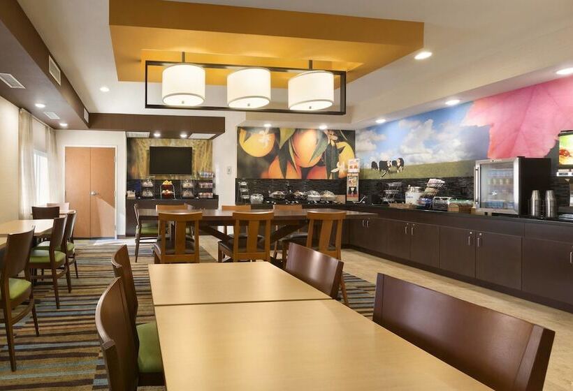 هتل Fairfield Inn & Suites Midland