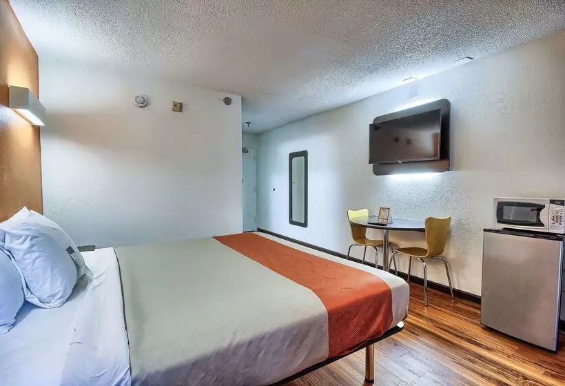 Motel 6 Columbus, Oh West