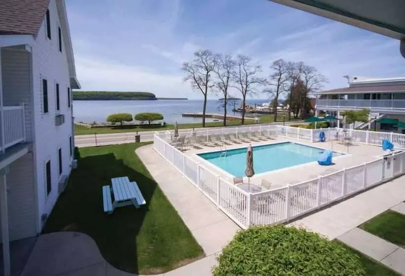 モーテル Edgewater Resort