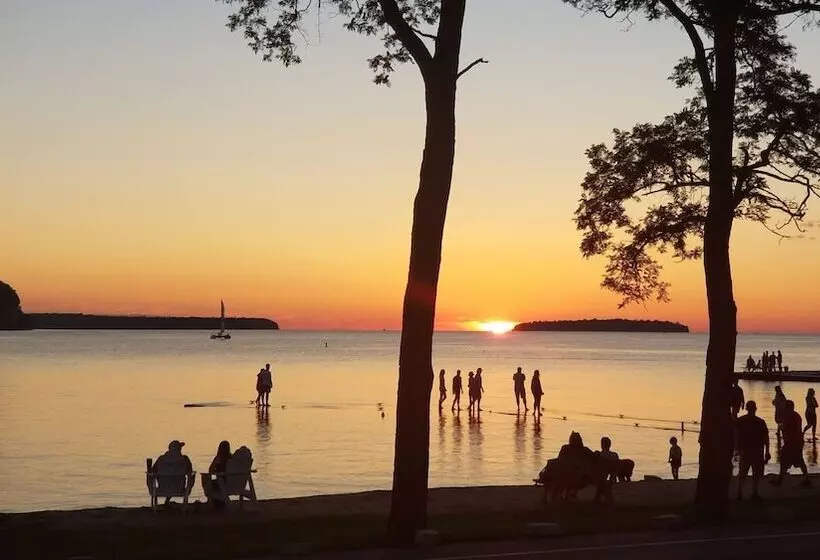 モーテル Edgewater Resort