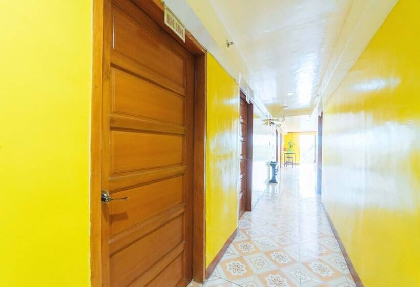 Schronisko Reddoorz Near Golden Sarok Shrine