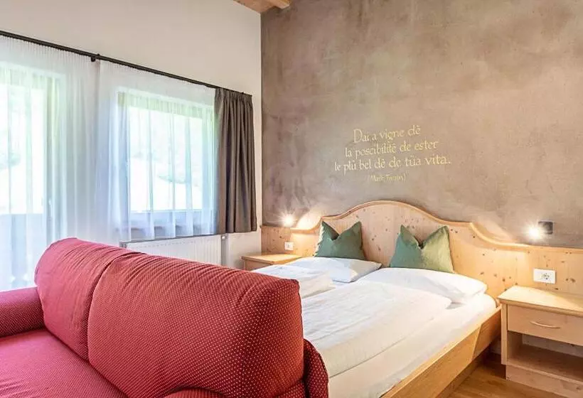 هتل Agriturismo Corjel