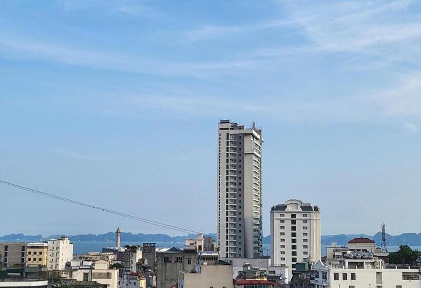 فندق Pho Hien Star