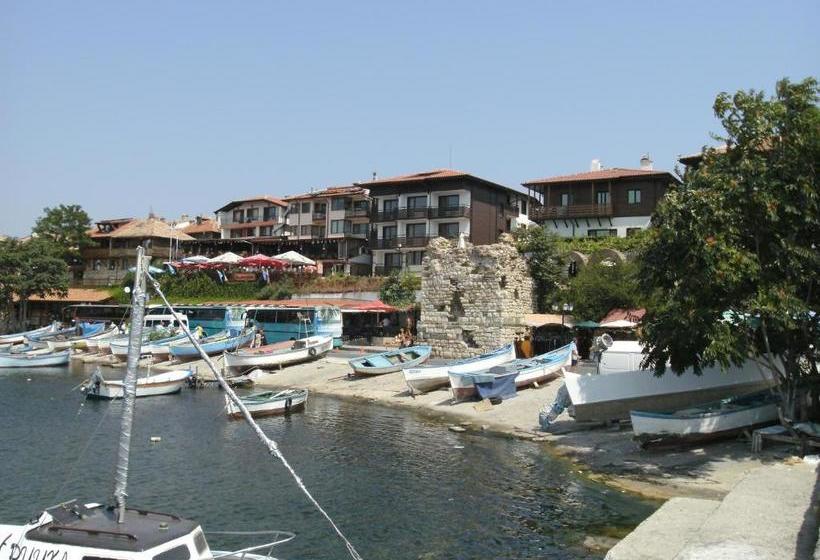 پانسیون Emona Guest House