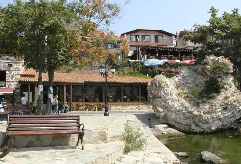 پانسیون Emona Guest House