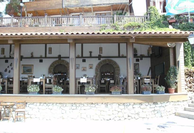 پانسیون Emona Guest House