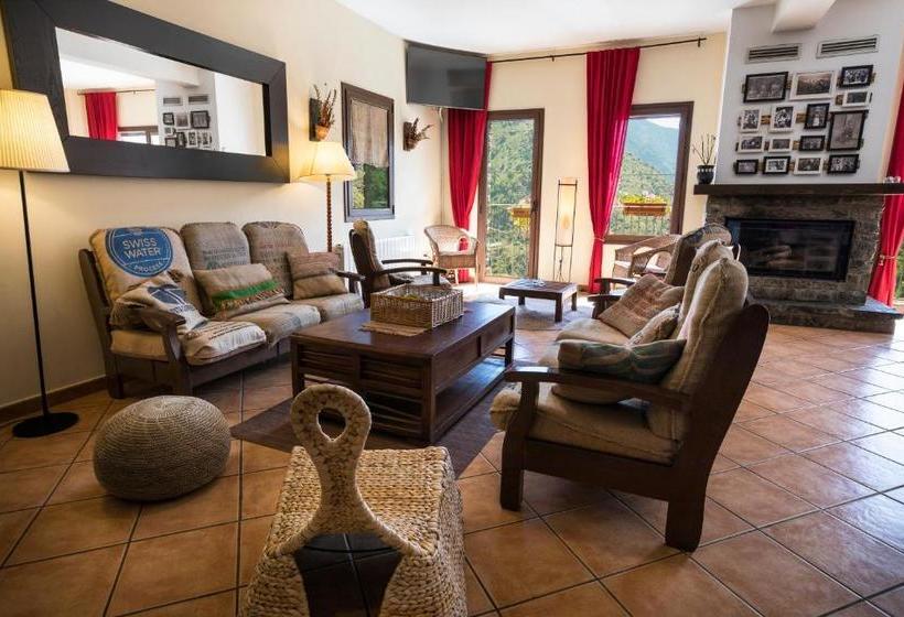 Abadía De Montenartró Hostel