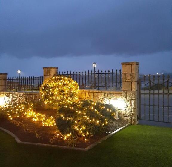 Apartamentos El Caserio