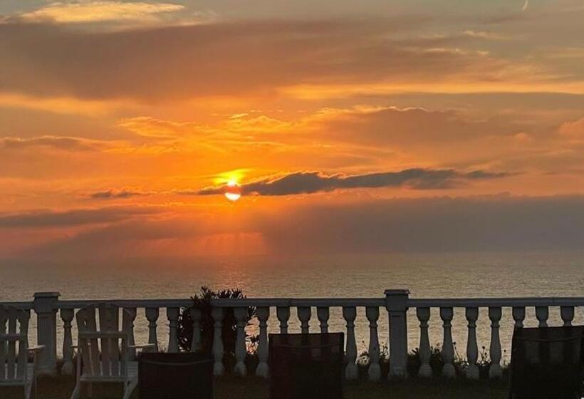 Apartamentos El Caserio