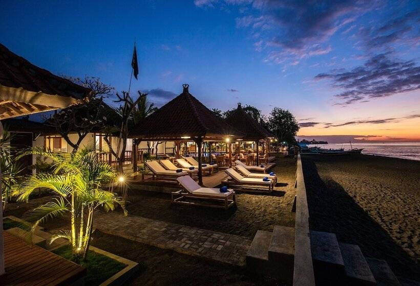 مبيت وإفطار Nalika Beach Resort & Restaurant   Adults Only