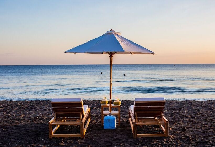 مبيت وإفطار Nalika Beach Resort & Restaurant   Adults Only