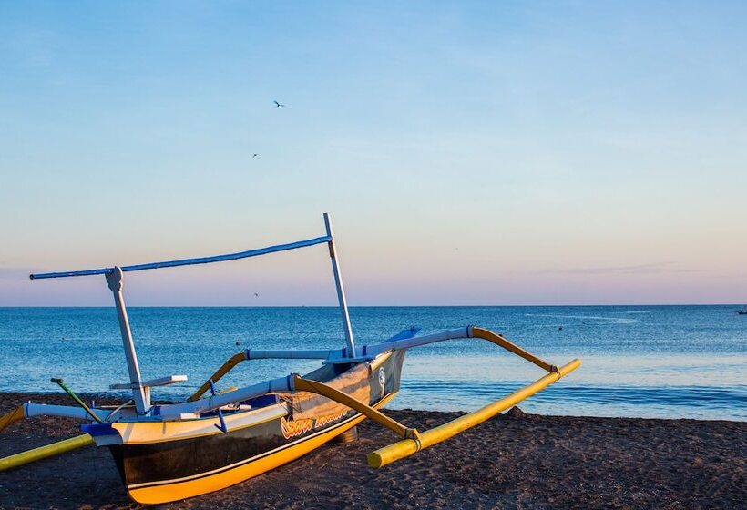 مبيت وإفطار Nalika Beach Resort & Restaurant   Adults Only