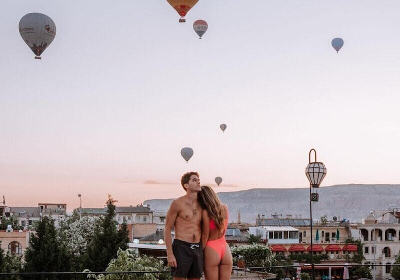 هتل Cappadocia Caves