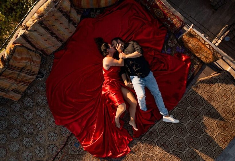 هتل Cappadocia Caves