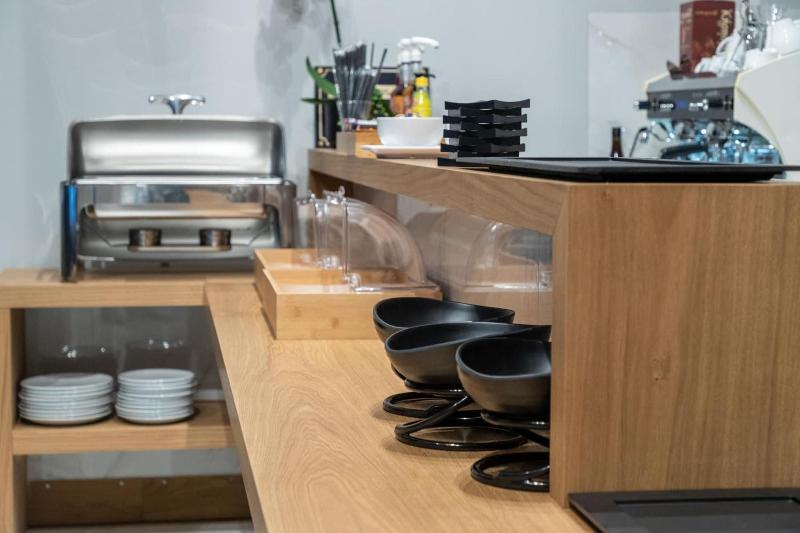 هتل Grand Port Suites