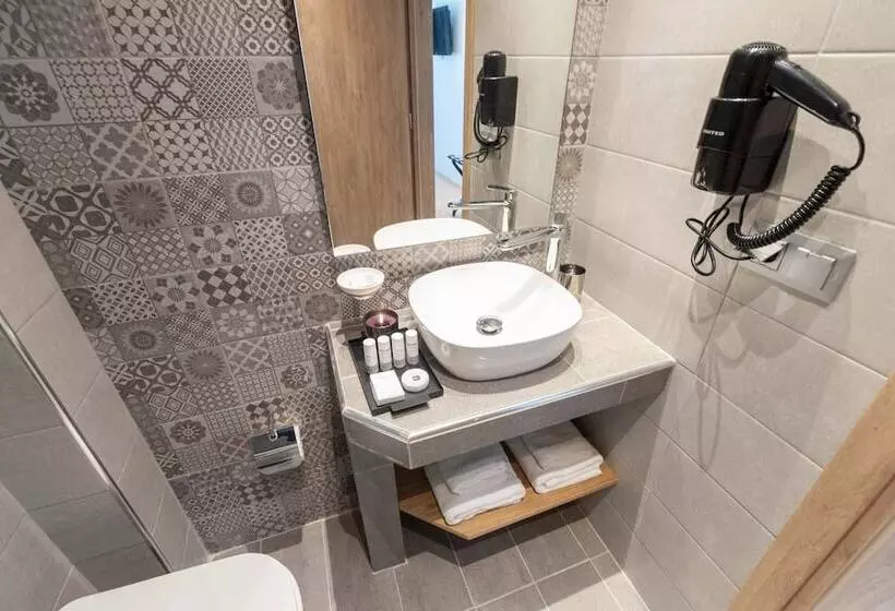 هتل Grand Port Suites