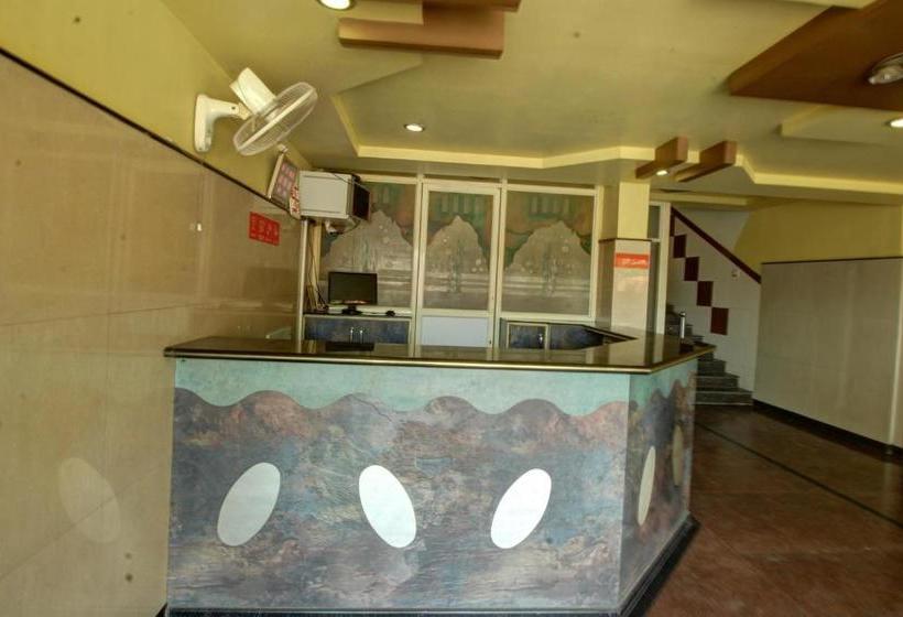 Hotelli K R K Residency By Oyo Rooms